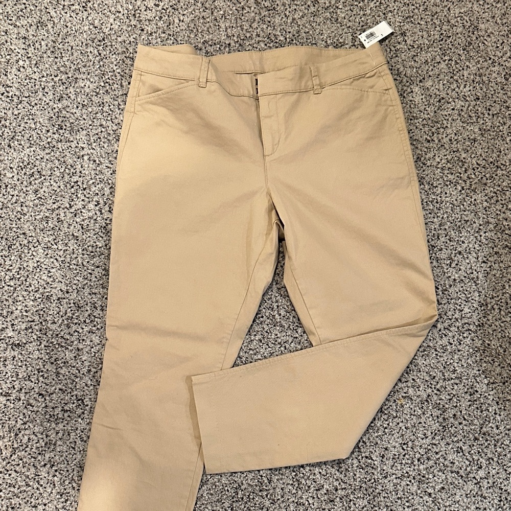 Old Navy Women’s Khaki Chinos Pixie Pants NWTs